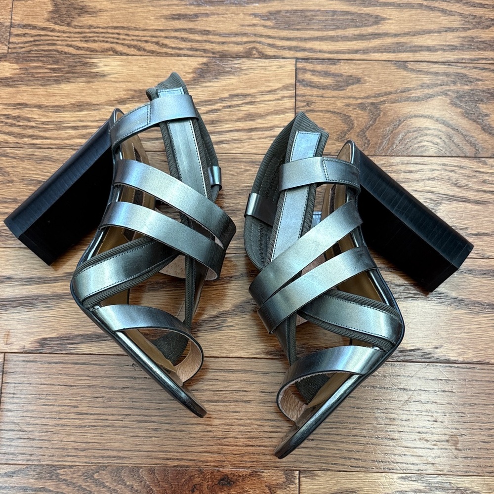 Modern Vintage Silver Metallic Strappy Block Heel Sandals 6.5 Evening Wedfing
